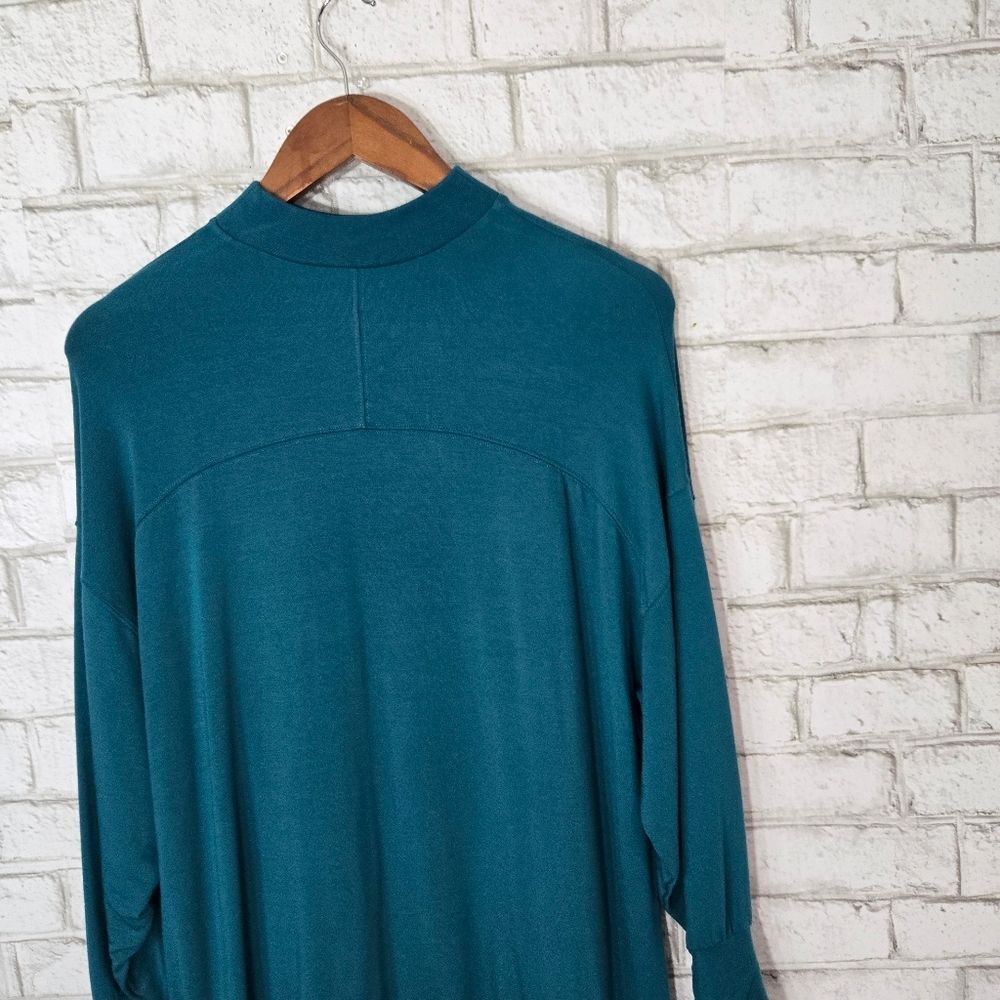 Fabletics‎ oversized top - Picture 11 of 15